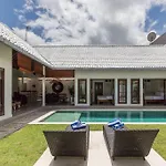 Oberoi New 4 Bedr Villa 5Min Walk From Eat Street&Beach