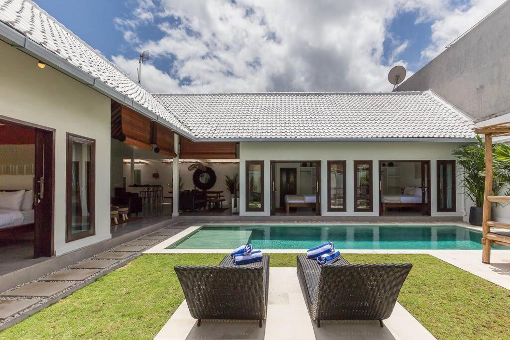 Villa Oberoi New 4 Bedr 5min Walk From Eat Street&beach