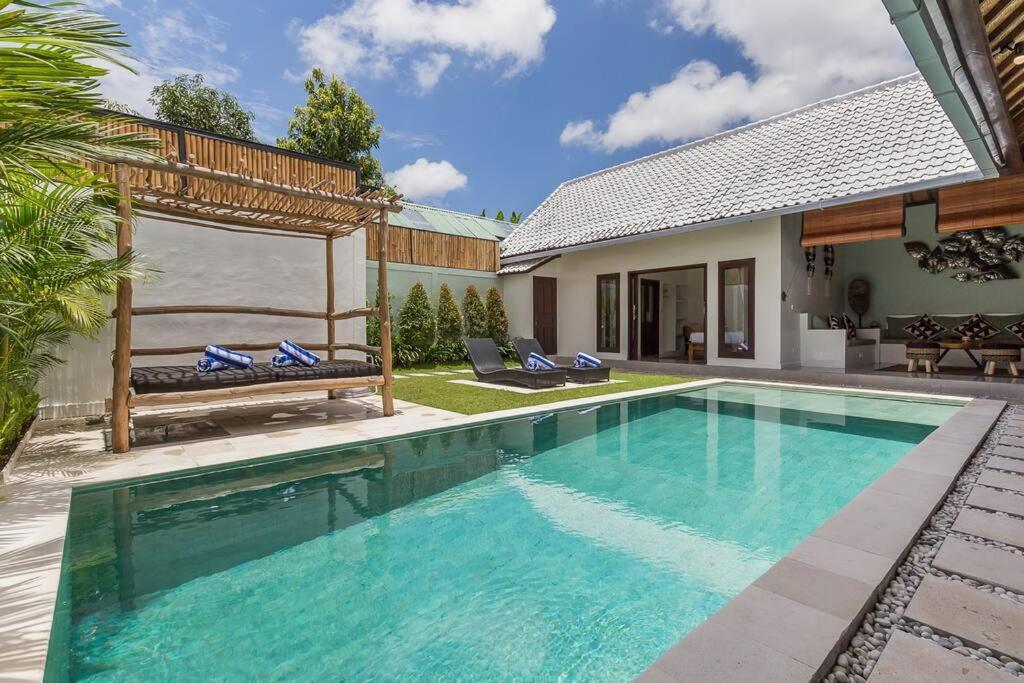 Oberoi New 4 Bedr 5min Walk From Eat Street&beach Seminyak (Bali)