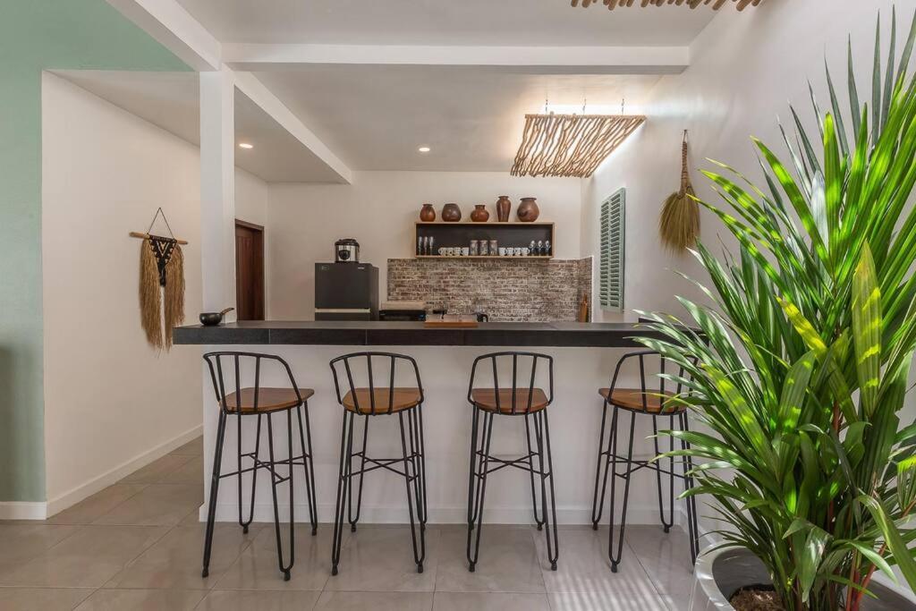 Oberoi New 4 Bedr 5min Walk From Eat Street&beach Seminyak (Bali)